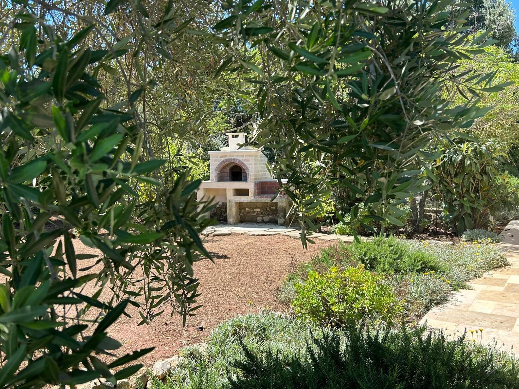 Traditional Trullo With Private Pool Near Ostuni Villa ภายนอก รูปภาพ